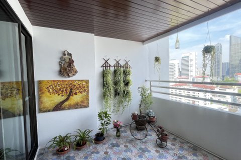 Condo in Watthana, Bangkok, Thailand, 3 bedrooms № 152025 - photo 4