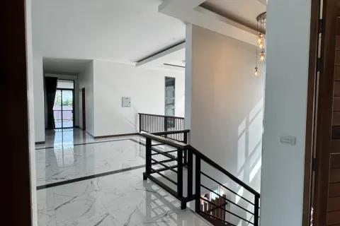 Maison à Surat Thani, Thaïlande 5 chambres № 152028 - photo 17