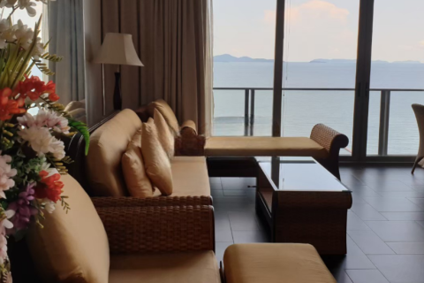 Condo in Pattaya, Thailand, 2 bedrooms  № 152030 - photo 1