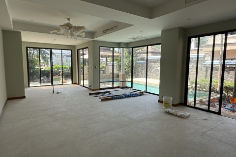 Townhouse in Phuket, Thailand 5 bedrooms № 152024 - photo 2