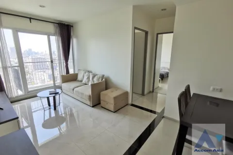Condo in Huai Khwang, Bangkok, Thailand, 2 bedrooms  № 218826