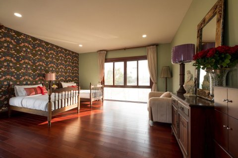 Дом в Чиангмае, Таиланд с 7 спальнями  № 162527 - фото 10