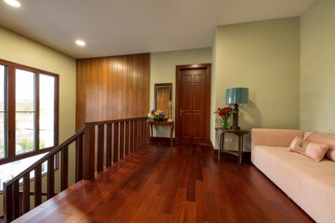 Дом в Чиангмае, Таиланд с 7 спальнями  № 162527 - фото 12