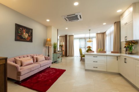 Maison à Chiang Mai, Thaïlande 4 chambres № 162528