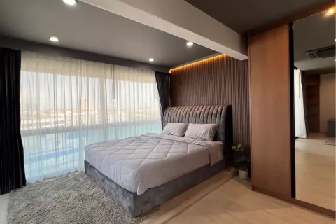 Penthouse in Pattaya, Thailand 5 bedrooms № 141407 - photo 17