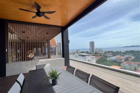 Penthouse in Pattaya, Thailand 5 bedrooms № 141407 - photo 15