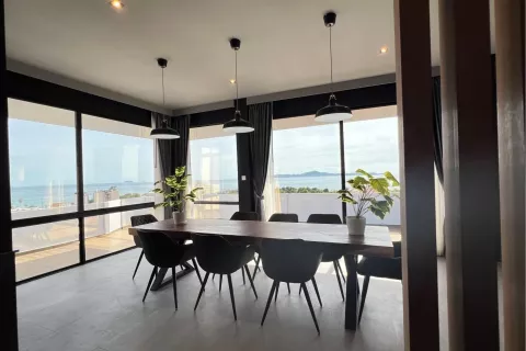 Penthouse in Pattaya, Thailand 5 bedrooms № 141407 - photo 24