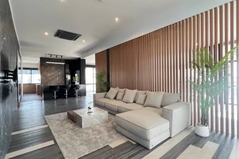 Penthouse in Pattaya, Thailand 5 bedrooms № 141407 - photo 7