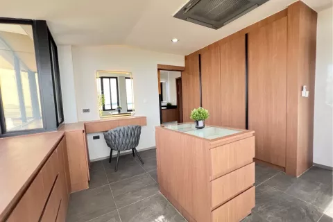 Penthouse in Pattaya, Thailand 5 bedrooms № 141407 - photo 12