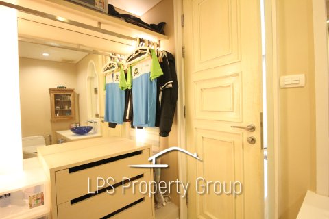 Condo in Hua Hin, Thailand, 1 bedroom  № 168833 - photo 28