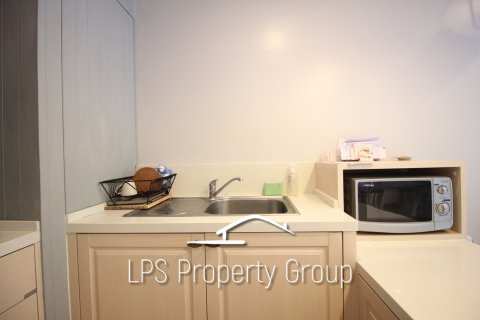 Condo in Hua Hin, Thailand, 1 bedroom  № 168833 - photo 17