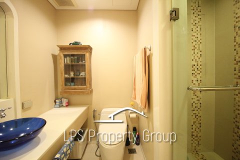 Condo in Hua Hin, Thailand, 1 bedroom  № 168833 - photo 30