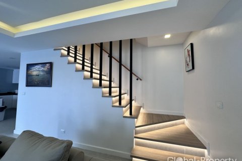 House in Pattaya, Thailand 4 bedrooms № 153746 - photo 9