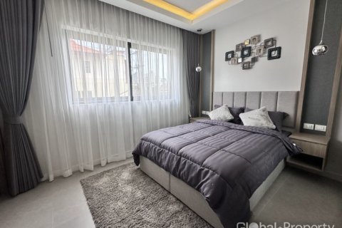 House in Pattaya, Thailand 4 bedrooms № 153746 - photo 13