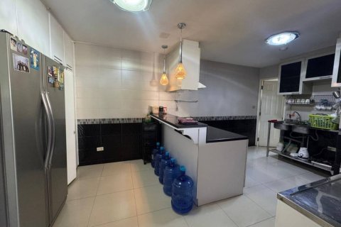 Кондоминиум с 4 спальнями в Бангкоке, Таиланд № 153749 - фото 8