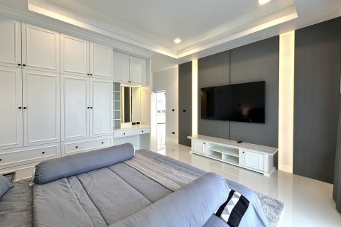 Villa à Pattaya, Thaïlande 3 chambres № 171060 - photo 11