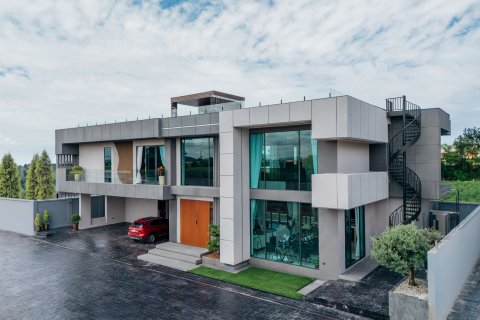 Maison à Pattaya, Thaïlande 5 chambres № 144688 - photo 1