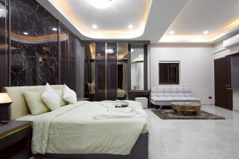 Villa à Pattaya, Thaïlande 7 chambres № 144690 - photo 4