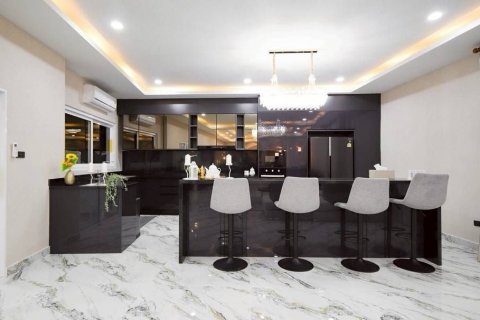 Villa à Pattaya, Thaïlande 7 chambres № 144690 - photo 16