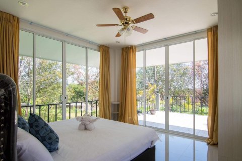 Villa in Phuket, Thailand 3 bedrooms № 155110 - photo 10
