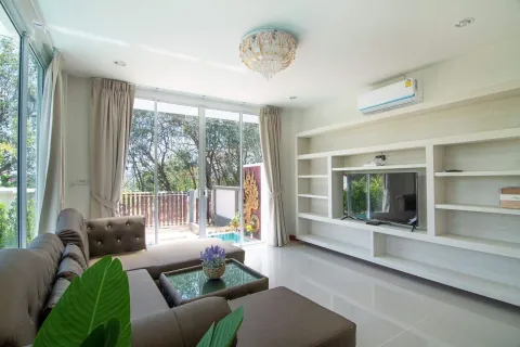 Villa in Phuket, Thailand 3 bedrooms № 155110 - photo 2