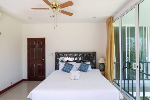 Villa in Phuket, Thailand 3 bedrooms № 155110 - photo 9