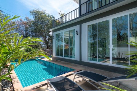 Villa in Phuket, Thailand 3 bedrooms № 155110 - photo 1