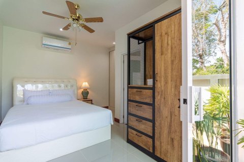 Villa in Phuket, Thailand 3 bedrooms № 155110 - photo 11