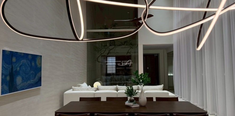 Villa in Chiang Mai, Thailand 5 bedrooms № 155109