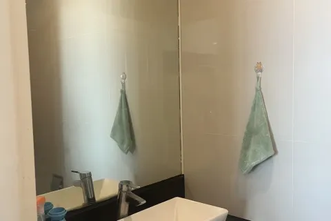 Condo in Sathon, Bangkok, Thailand, 2 bedrooms № 155107 - photo 20