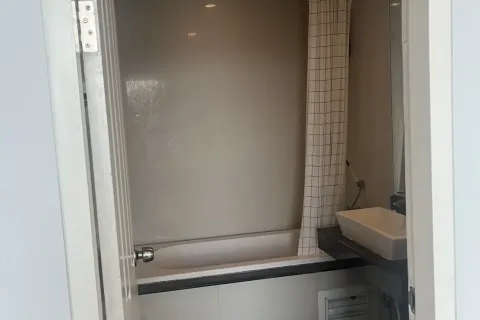 Condo in Sathon, Bangkok, Thailand, 2 bedrooms № 155107 - photo 6