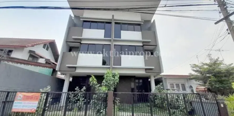 Townhouse in Nonthaburi, Thailand 3 bedrooms № 155112