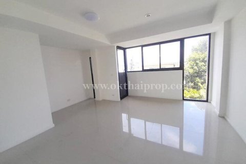 Townhouse in Nonthaburi, Thailand 3 bedrooms № 155112 - photo 6