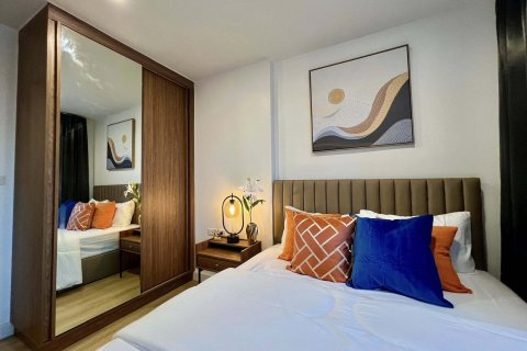 Studio in the Condo in Watthana, Bangkok, Thailand № 155106 - photo 2