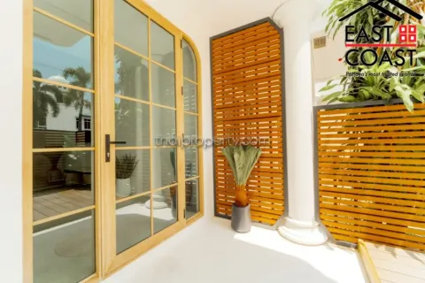 Casa de 3 dormitorios en Pattaya, Tailandia № 213202 - foto 6