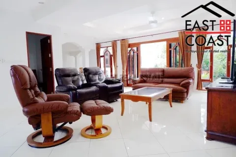 Casa de 3 dormitorios en Pattaya, Tailandia № 213205 - foto 7