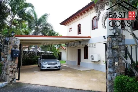 Casa de 3 dormitorios en Pattaya, Tailandia № 213205 - foto 4