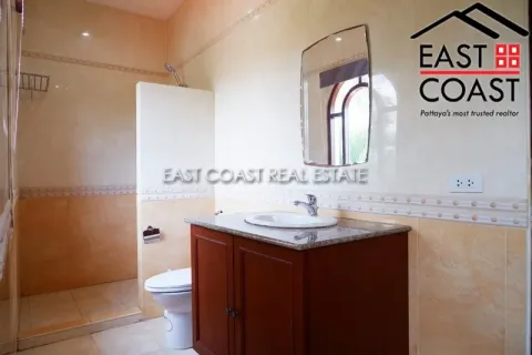 Casa de 3 dormitorios en Pattaya, Tailandia № 213205 - foto 17