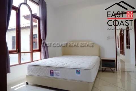 Casa de 3 dormitorios en Pattaya, Tailandia № 213205 - foto 15