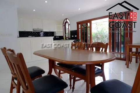 Casa de 3 dormitorios en Pattaya, Tailandia № 213205 - foto 10