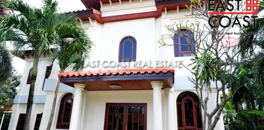 Casa de 3 dormitorios en Pattaya, Tailandia № 213205
