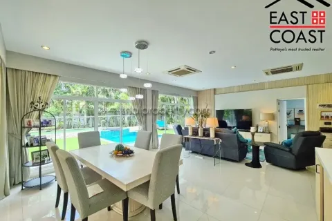 Casa de 3 dormitorios en Pattaya, Tailandia № 213201 - foto 2