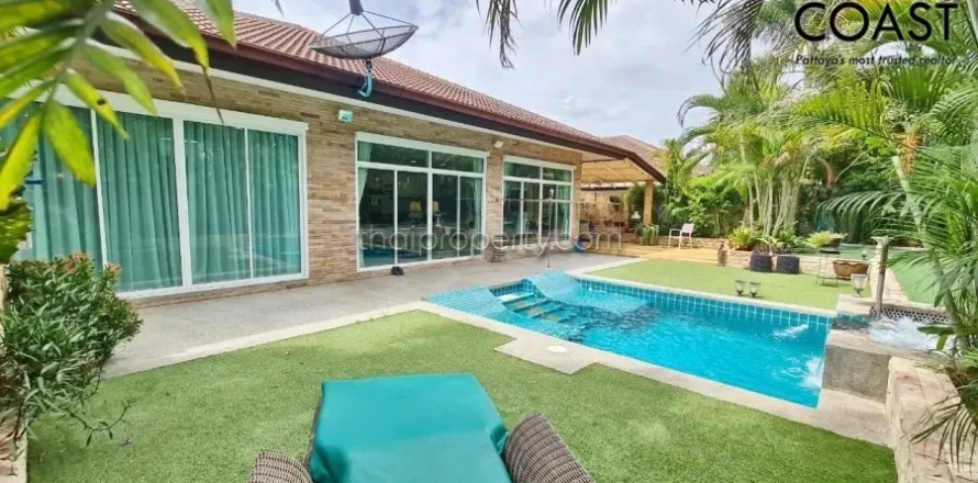 Casa de 3 dormitorios en Pattaya, Tailandia № 213201