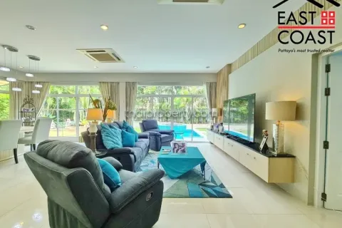 Casa de 3 dormitorios en Pattaya, Tailandia № 213201 - foto 9