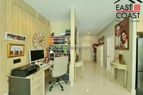 Casa de 3 dormitorios en Pattaya, Tailandia № 213201 - foto 12