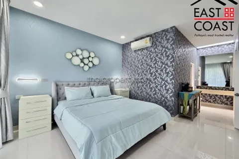 Casa de 3 dormitorios en Pattaya, Tailandia № 213201 - foto 5