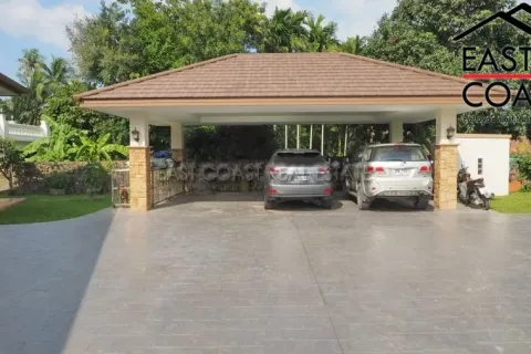 Casa de 4 dormitorios en Pattaya, Tailandia № 213203 - foto 28