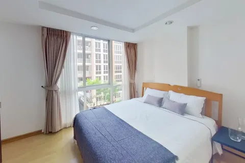 Кондоминиум с 2 спальнями в Кхлонг Сане, Бангкок, Таиланд № 148743 - фото 3