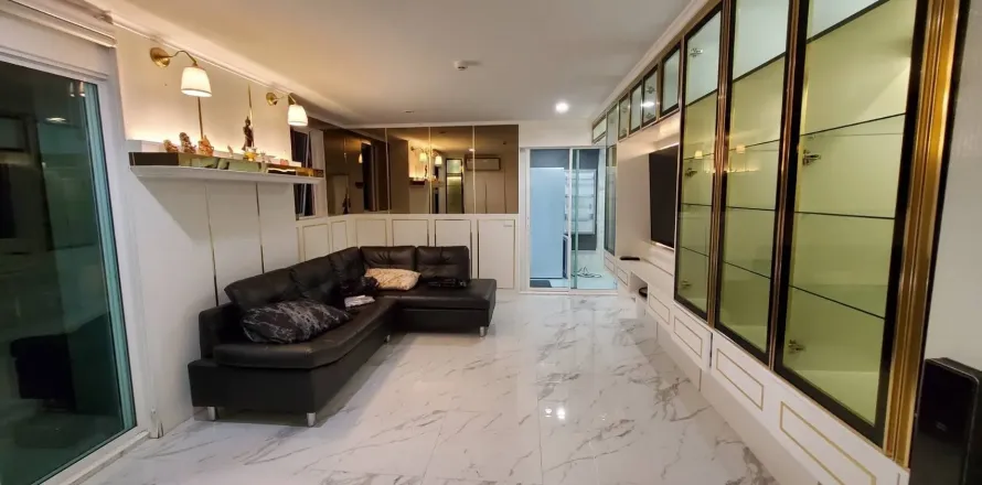 Studio in the Condo in Phra Khanong, Bangkok, Thailand  № 172020