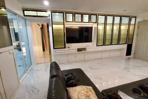 Studio in the Condo in Phra Khanong, Bangkok, Thailand  № 172020 - photo 3